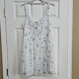 NWT Women's Sweetheart Neck Blue Floral White Dress Medium